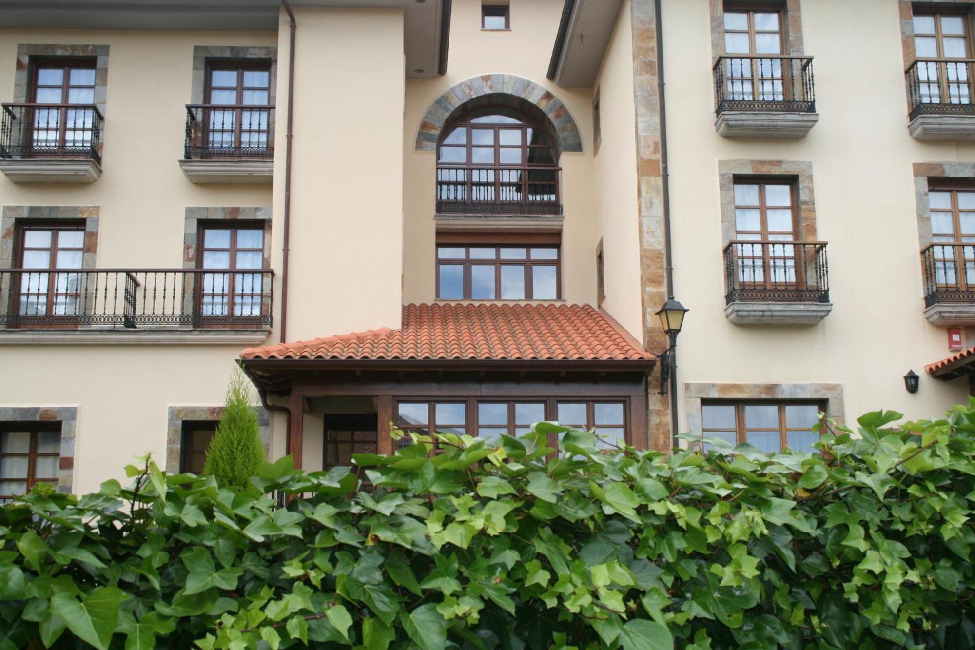 Hotel Valle Las Luinas Soto de Luiña Esterno foto